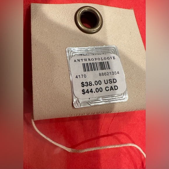 NWT Anthropology Marble, beige or bone color , with adjustable band - Picture 6 of 6